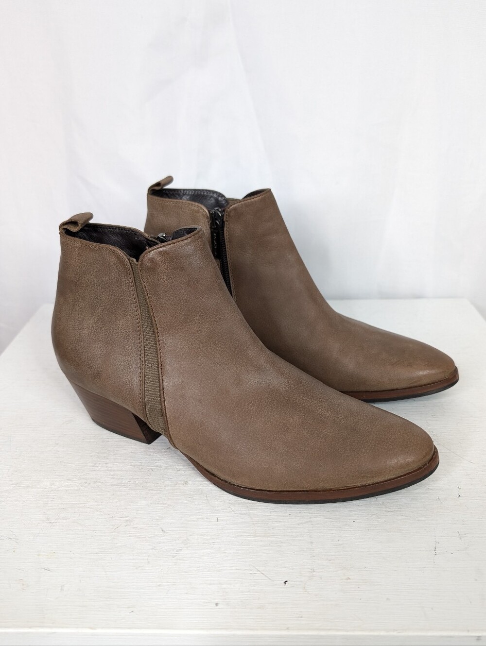 Aquatalia Fay Taupe Waterproof Leather Chelsea Boots - Size 8